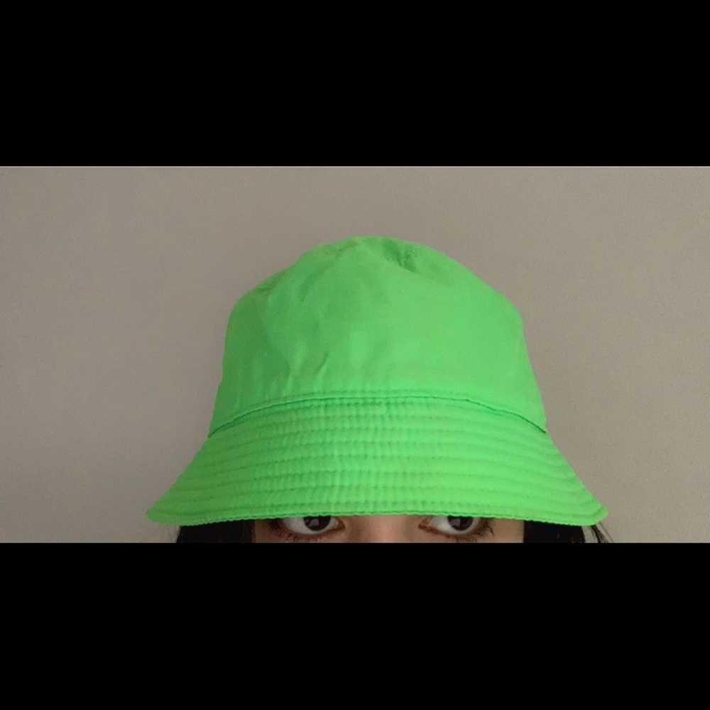 Neon Green Main Character Bucket Hat (Aritzia)💚 - Picture 2 of 3